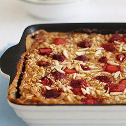 Vegan Baked Strawberry Oatmeal