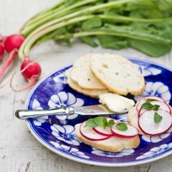 Radishes with Butter and Salt