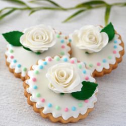 Vanilla Cookies with Roses