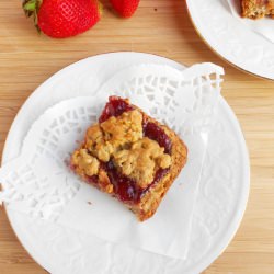 Strawberry Honey Oatmeal Bars