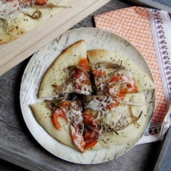 Caramelized Balsamic Onion Pizza