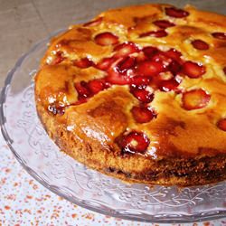 Strawberry Custard Cake