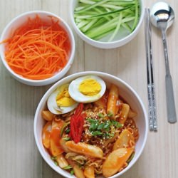 Rabokki (라볶이)