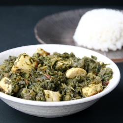 Palak Paneer (Spinach Paneer)