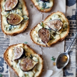 Fig, Gorgonzola & Honey Tartines