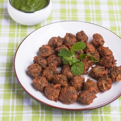 Laksa Leaves Pakoras