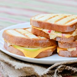 Pimento Granny Smith Grilled Cheese