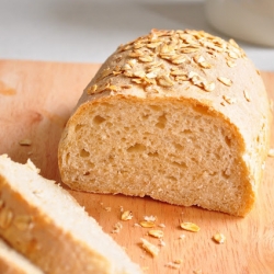 Surprisingly Crusty Oatmeal Bread