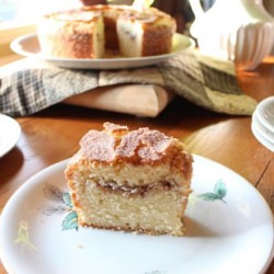 Coffee Cake Pound Cake