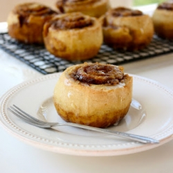 Quick Cinnamon Bun Muffins