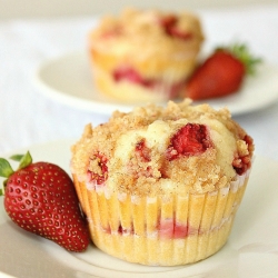 Strawberry Cheesecake Muffins