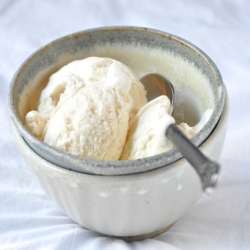 No-Churn Vanilla Ice Cream