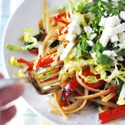 Linguini Topped with Romaine & Feta