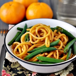 Braised Noodles with Green Beans