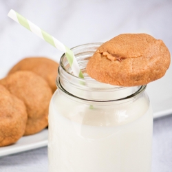 Pb Cup Pretzel Cookies