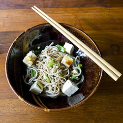 Ginger Scallion Noodles w/ Tofu