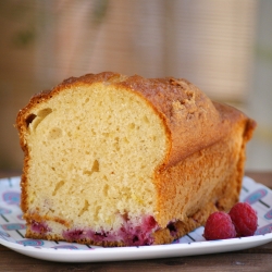 Lemon and Raspberry Cake