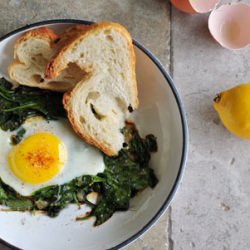 Skillet Eggs with Spinach