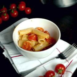 Rigatoni with Balsamic Tomatoes