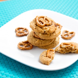 Chocolate Chip PB Pretzel Cookies