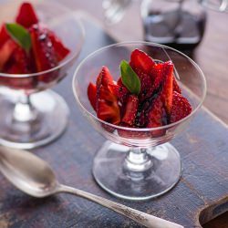 Strawberries w/ Balsamic Reduction