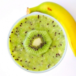 Kiwi and Banana Smoothie