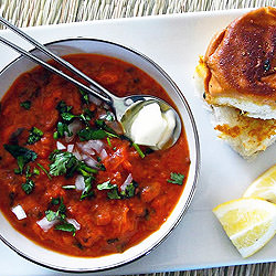 Pav Bhaji – Veg. Indian “Chili”