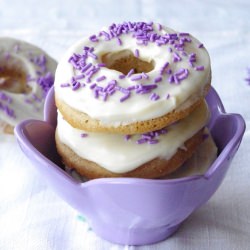 Cinnamon Vanilla Baked Donuts