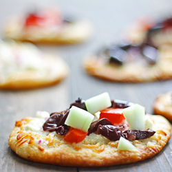 mini greek pizzas