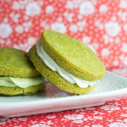 Matcha Whoopie Pies