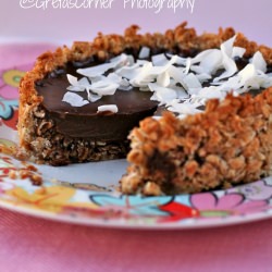 Crisp Coconut-Muesli Chocolate Pie