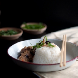 Steamed Pai Kuat (Pork Ribs)