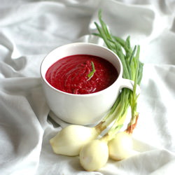 Beet soup with an Apple