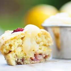 Lemon-filled Strawberry Muffins