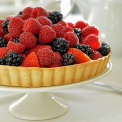 Berry Tart w/ Pastry Cream