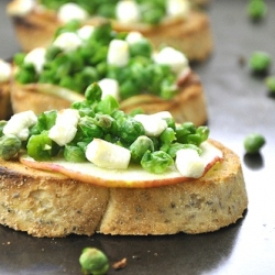 Pea Bruschetta