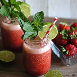 Sparkling Strawberry-Mint Limeade