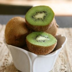 10 Health Benefits of Kiwifruit