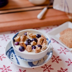 Cookies with Yogurt and Blueberries