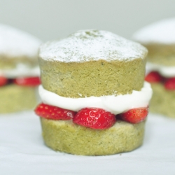 Mini Matcha Victoria Sponge