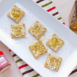 Triscuits with Cheese and Spices