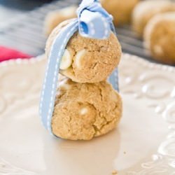 Macadamia Cookies