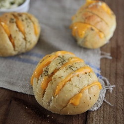 Hasselback Cheesy Garlic Rolls