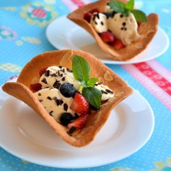 Almond Ice Cream Cups