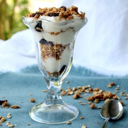 Cherry-Vanilla Granola