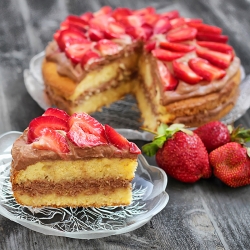 Cake with Strawberry