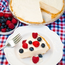 Raspberry Cheesecake Yogurt Pie