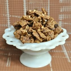 Cinnamon Toffee Chex Mix