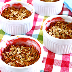 Strawberry Rhubarb Crumbles