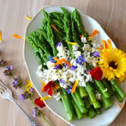 Asparagus Salad with Flowers